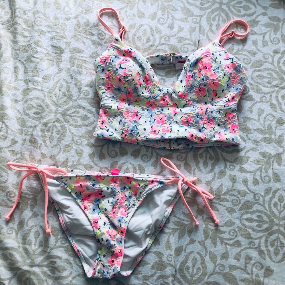 Victoria’s Secret Bikini Set